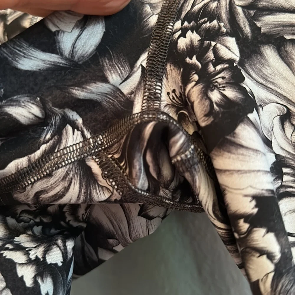 Lululemon Fast & Free Crop II *Nulux 19" - Picture 4 of 11